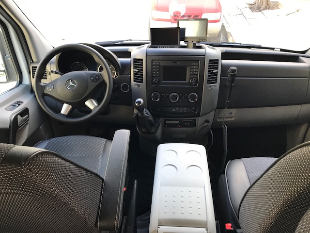 Mini Bus